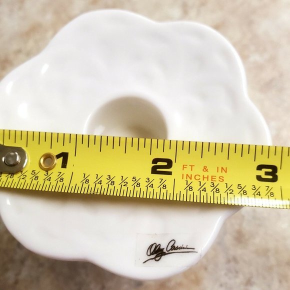 Oleg Cassini Embossed Ivory Porcelain 3" Taper Candle Holder latticework floral - Picture 7 of 7